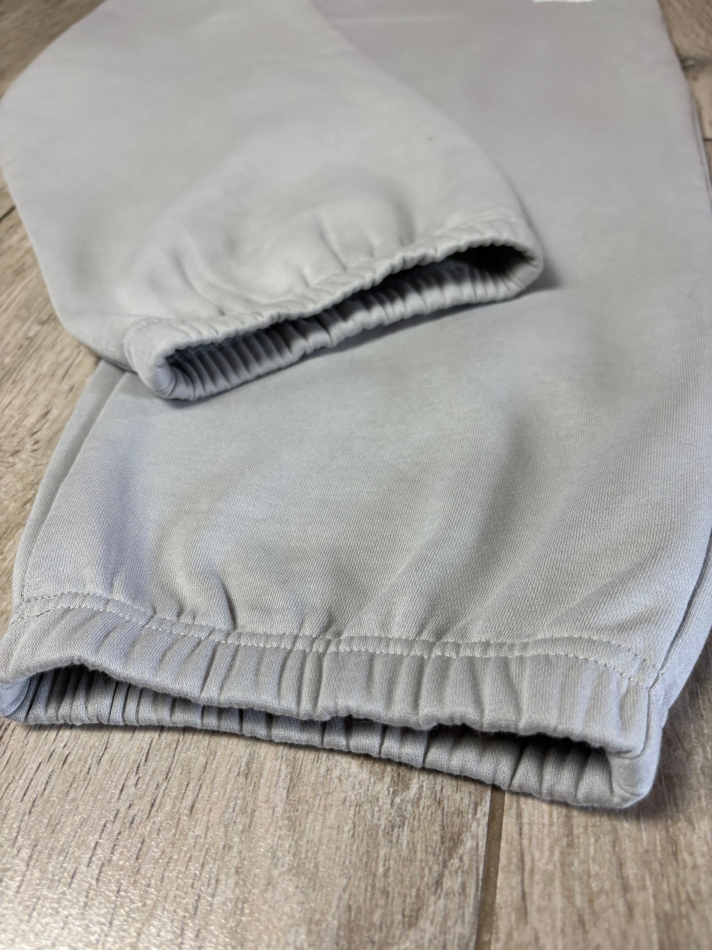 ASH SWEATS STAIN MAN