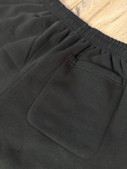 BLCK SWEATS STAIN GIRL