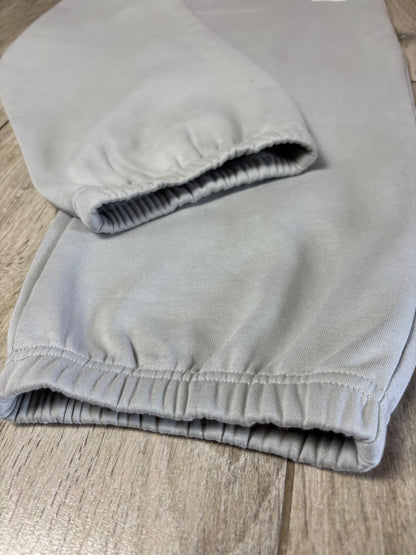 ASH SWEATS STAIN MAN